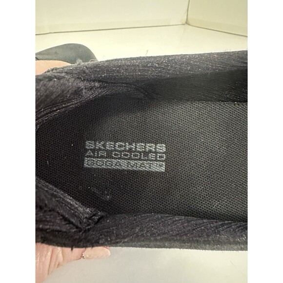 Skechers Size 6.5 On The Go Slip Ons - Picture 8 of 9